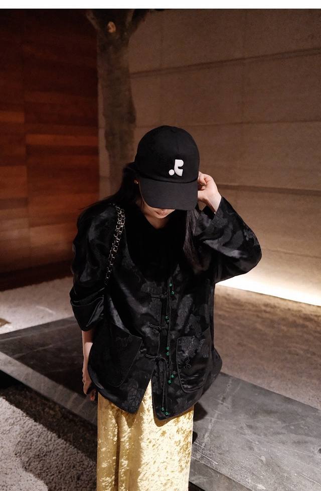 Large quantities of this luxurious jacket are shipping! This new Chinese jacquar