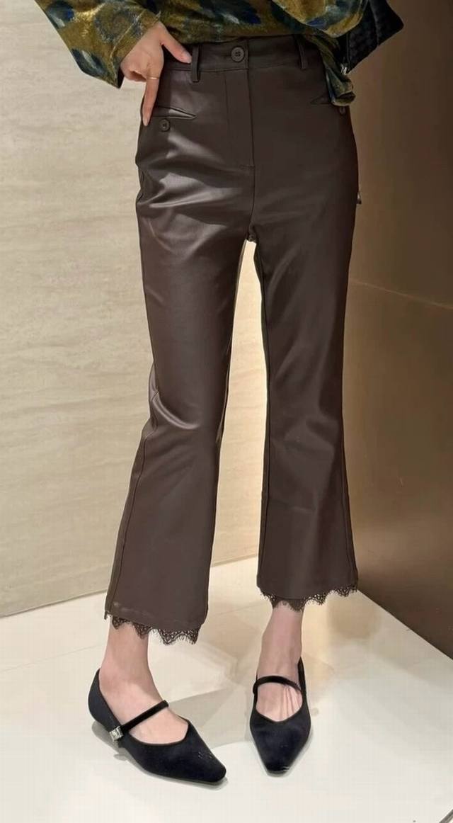 High-grade lace pu leather flared pants, accommodating a variety of body shapes