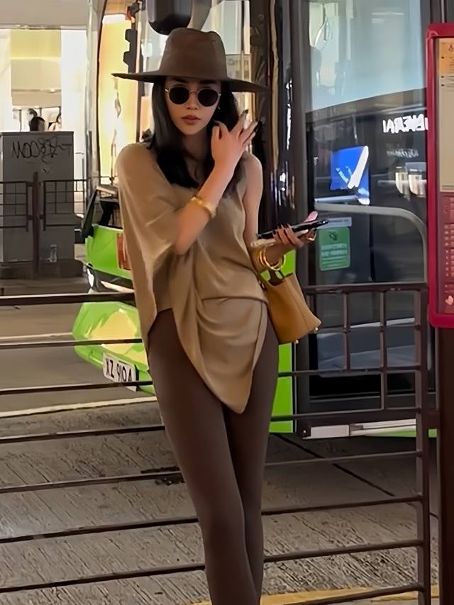 Designed high-end irregular sleeve wool knitted top with elegant knitted top to