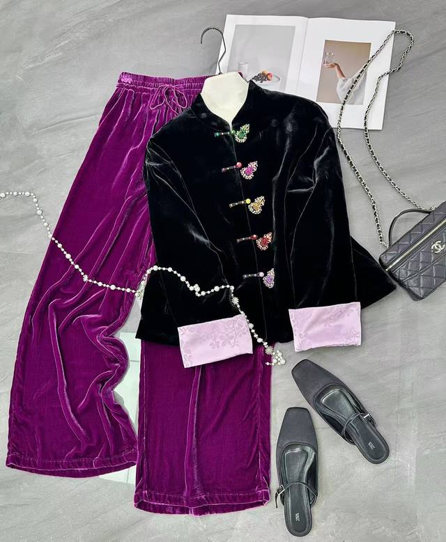 Hot new arrival Silk velvet heavy beaded button jacket Size: S Xl