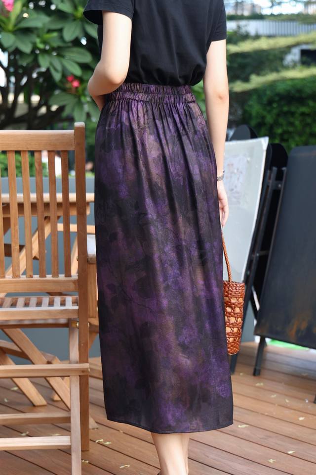 Best-selling resale Purple gradient silk jacquard skirt High-end color elastic w
