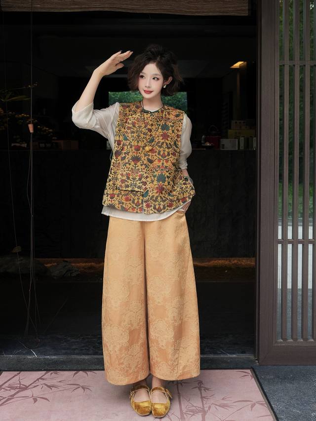 Wool chenille jacquard custom vest, S XL