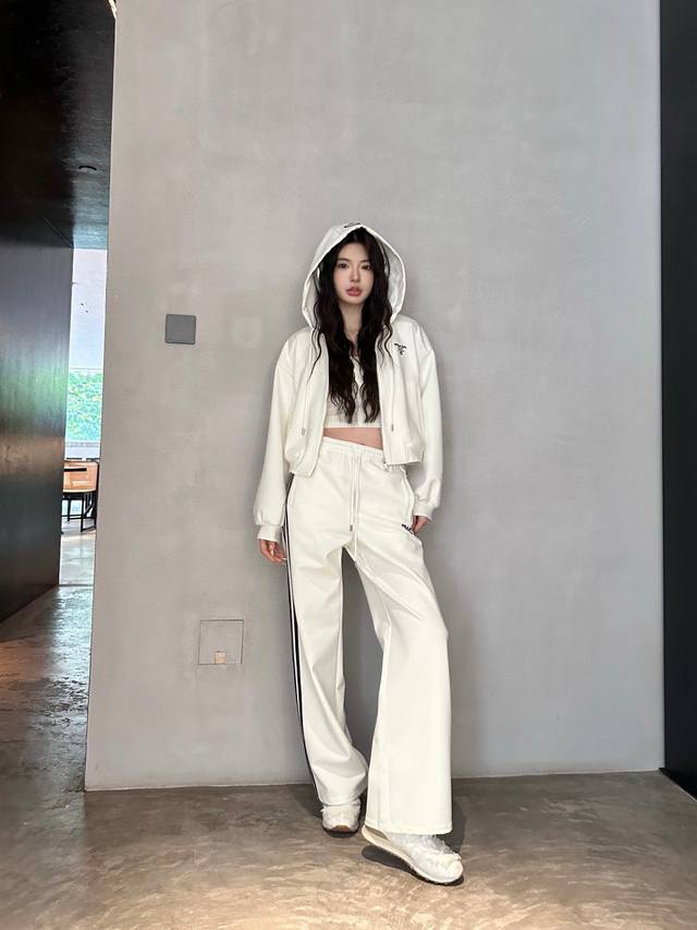 p home casual style hooded sweatshirt suit fashionable sports style popular Inst