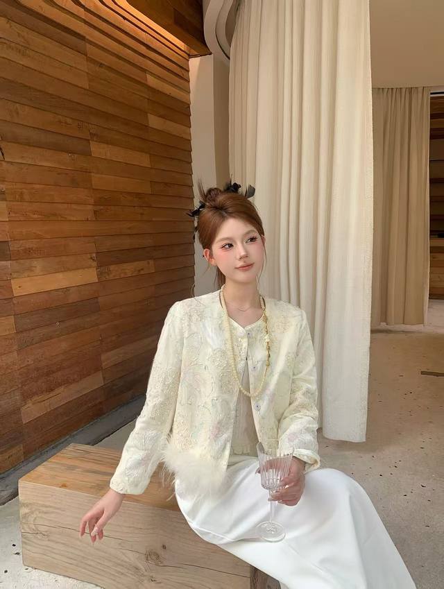 Autumn new product Ostrich feather heavy embroidery jacket thin single product