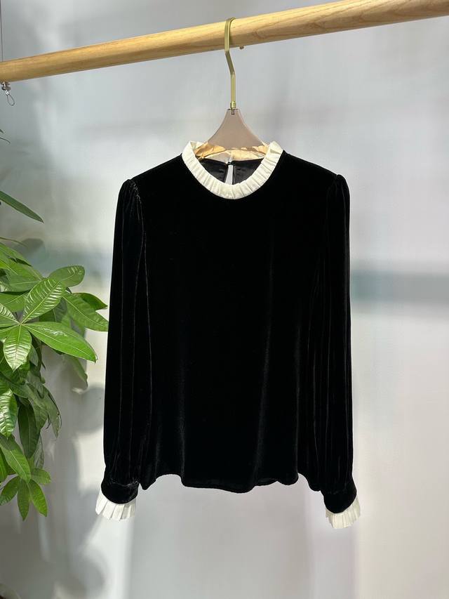 A hot new arrival, a timeless and versatile style! Made from 100% mulberry silk