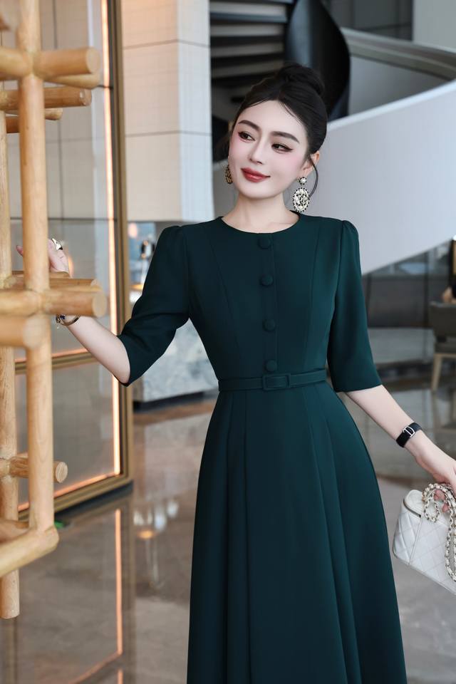 New dress Size: S-Xxxl