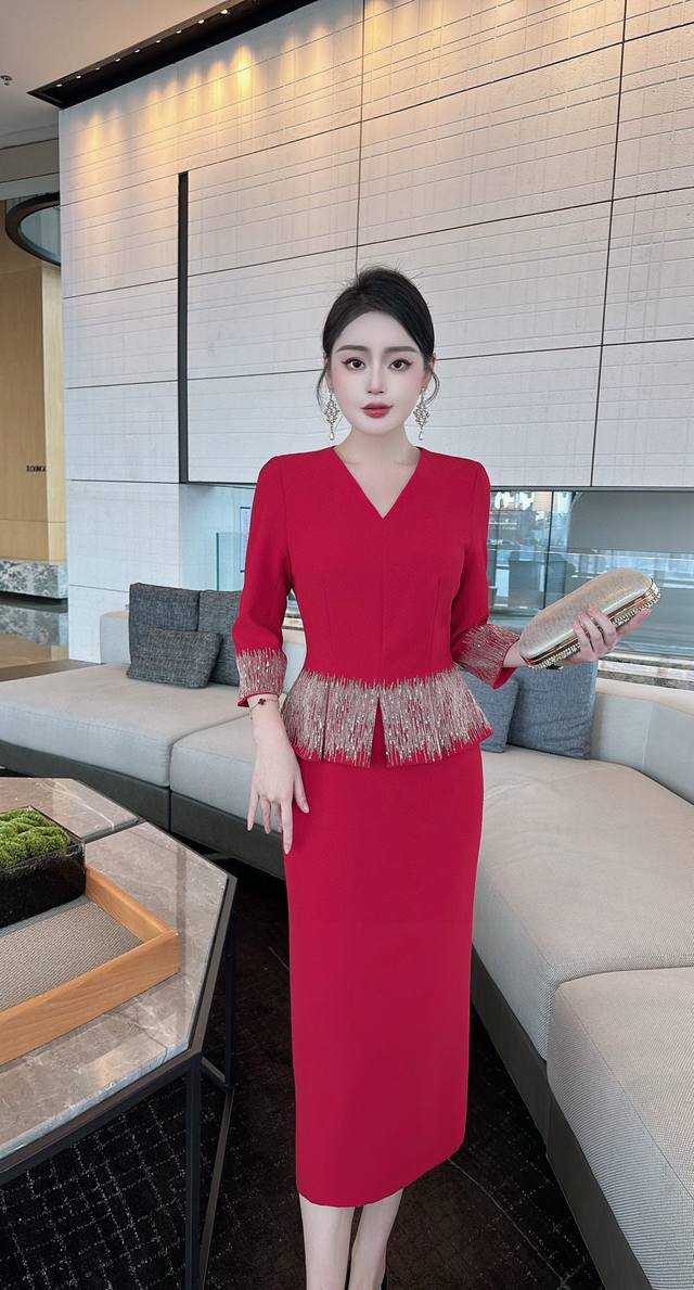 New style heavy embroidery beaded dress Brand: Dress Series Color: Red Size: S