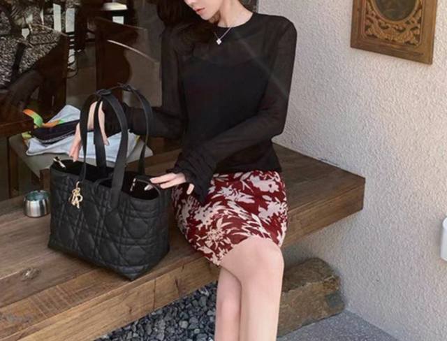 Hot new item Layered cake sleeve silk top Spot S-Xl