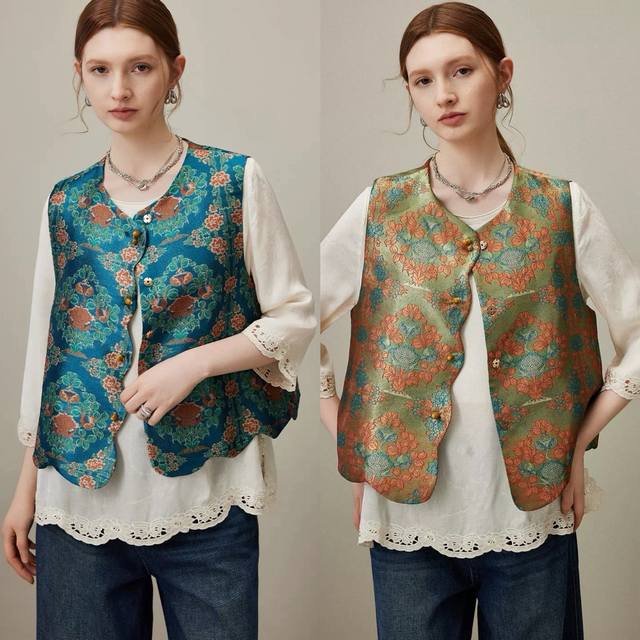 2025 autumn new round neck new Chinese style jacquard vest Color: blue, coffee S