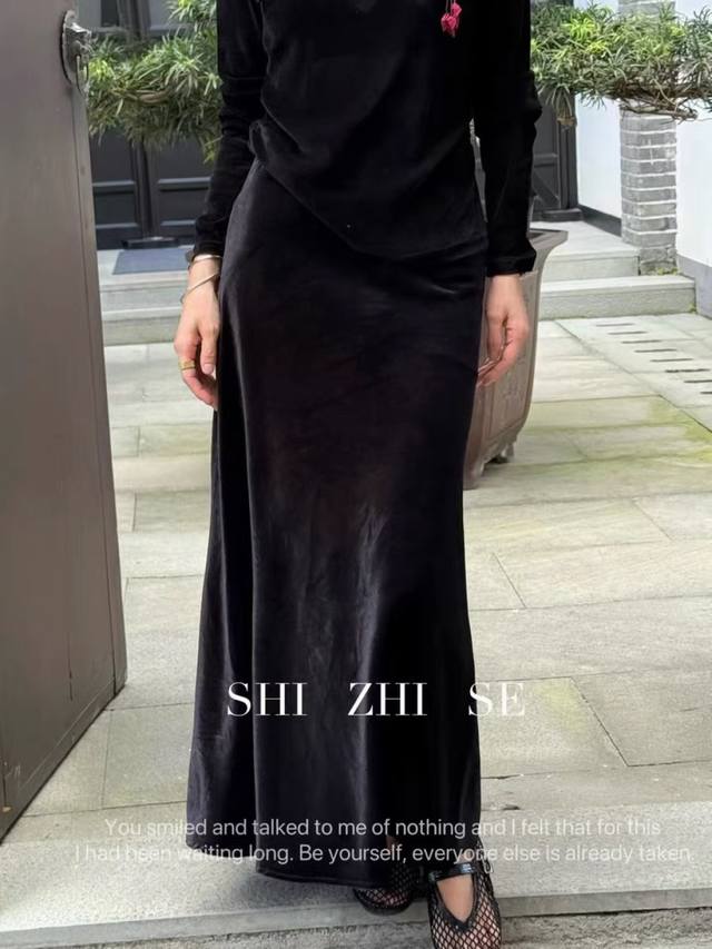 This popular shimmering velvet fishtail skirt is truly a "walking luxury"! The