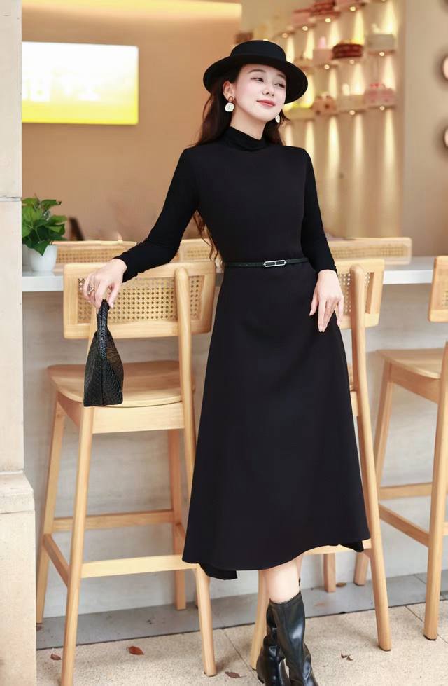 25 New arrival for Fall/Winter 2025: French elegant ladylike side-pleated wool w