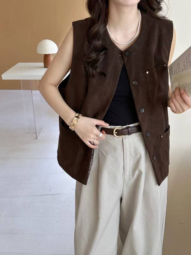 Retro and elegant deerskin vest, high-end and neat version, simple and elegant,