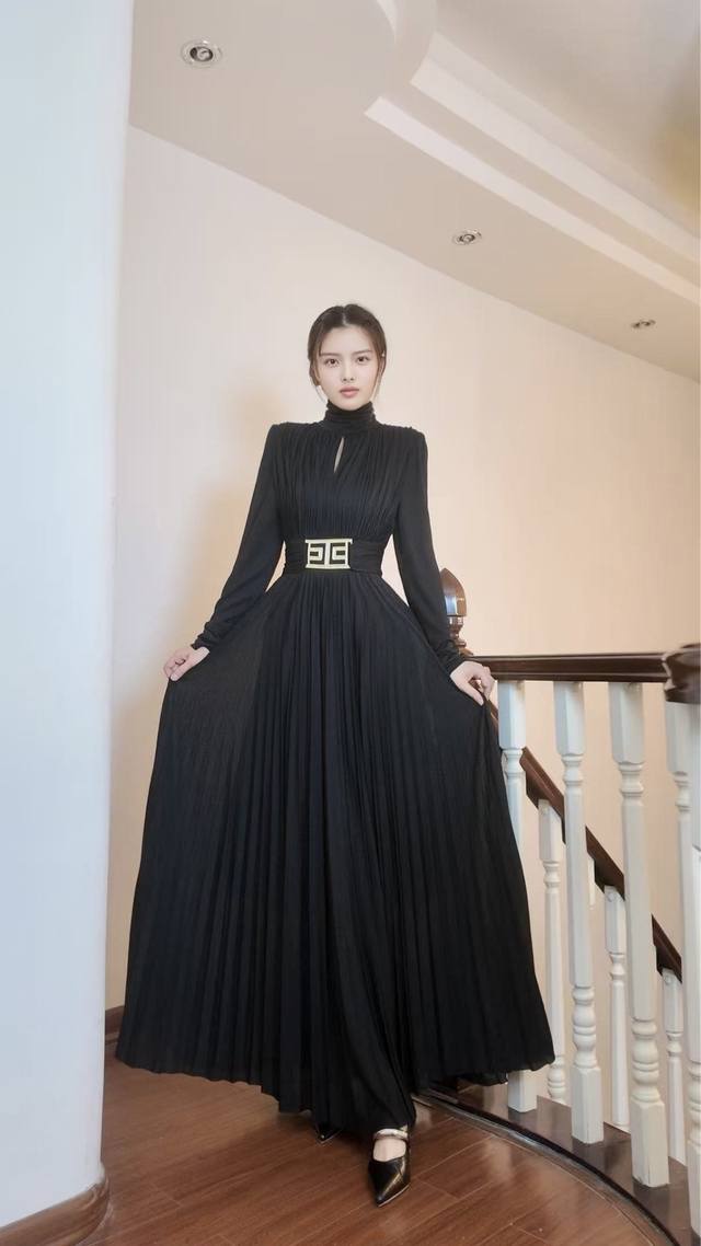 2025Aw Elegant and flowing pleated dress Color: Green Black Size: M-L Xl Xxl Siz