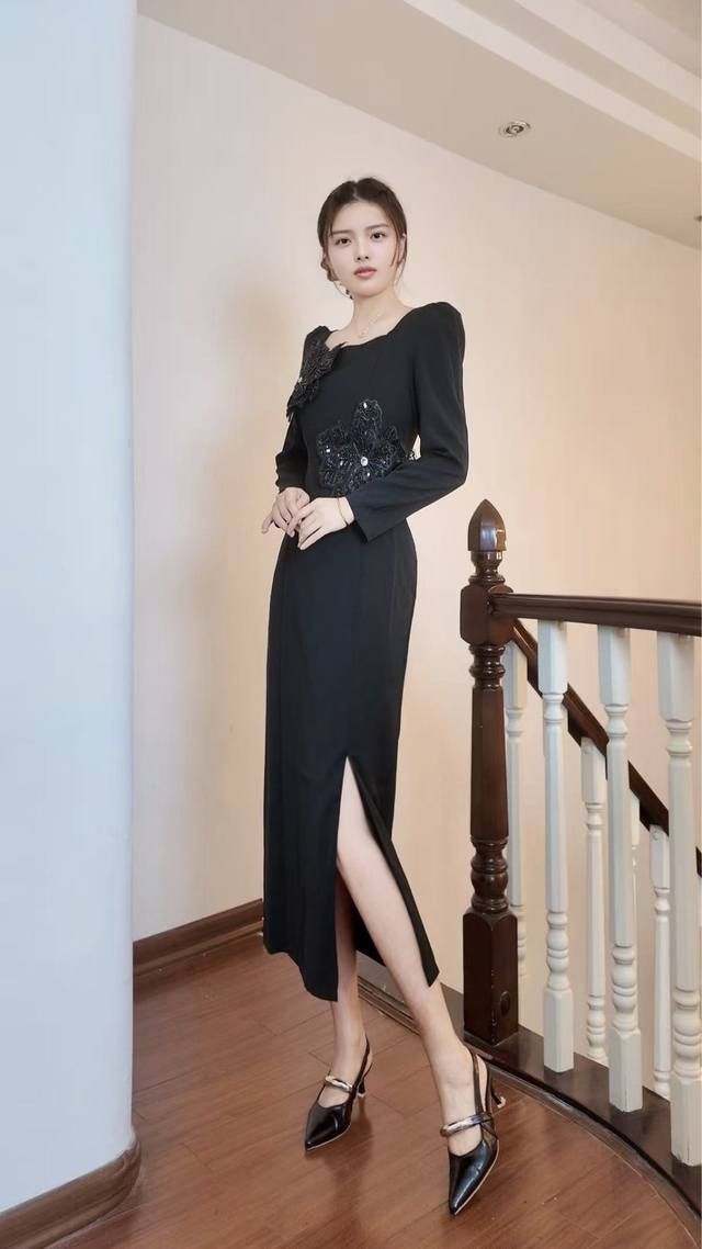 2025Aw Classic Retro Studded Dress Color: Black Red Size: M-L Xl Xxl Size M Shou