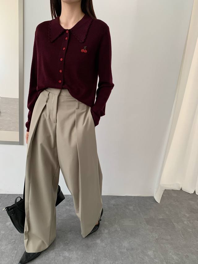 New 33 wool cherry cardigan long sleeve