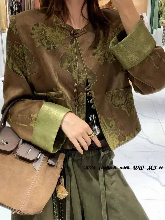 New Chinese style oil silk jacquard contrast color jacket Brown and green leaf