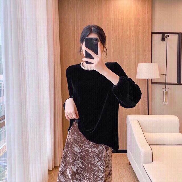 25 Early autumn new style new active black silk velvet top, collar and retro eth