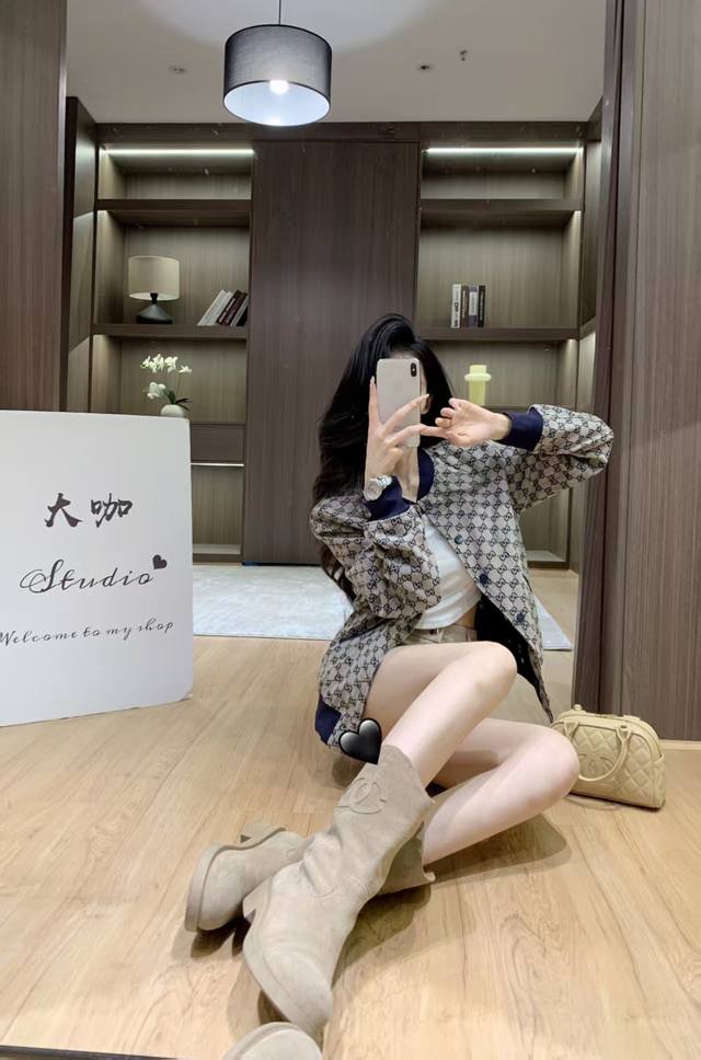 G's new full-print jacquard jacket has threaded collar, cuffs and hem. It's vers