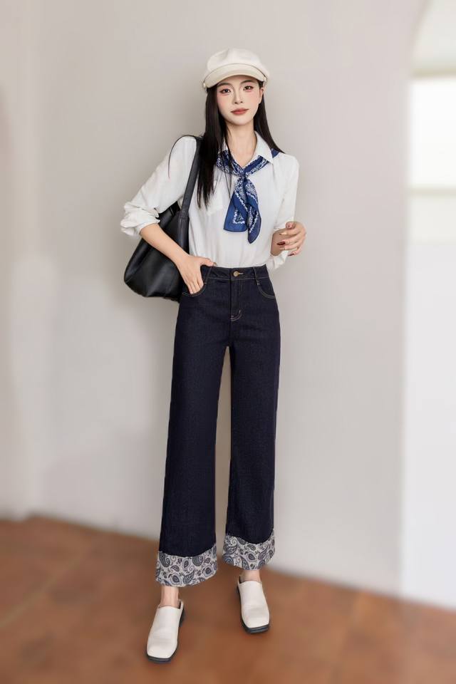 The hottest straight-leg pants with cuffed cashew flowers are here! The cuffed