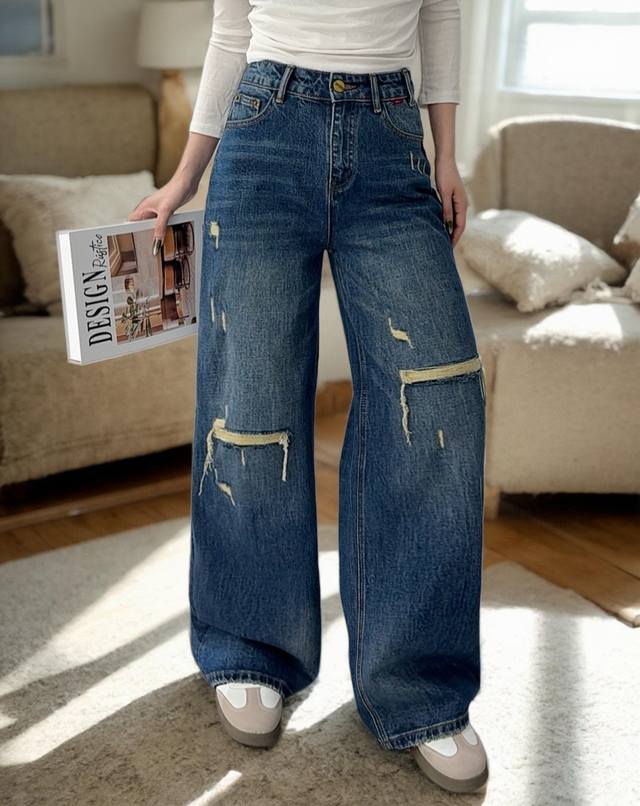 European hot-selling straight jeans with retro blue tones and a high-end textur