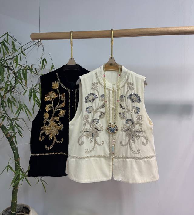 New arrival! High-end mulberry silk velvet fabric! Heavy beading and embroidery