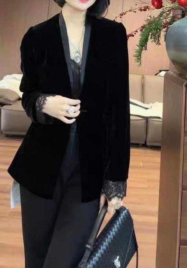 Temperament goddess hot-selling suit, silk velvet collar with acetate stitching