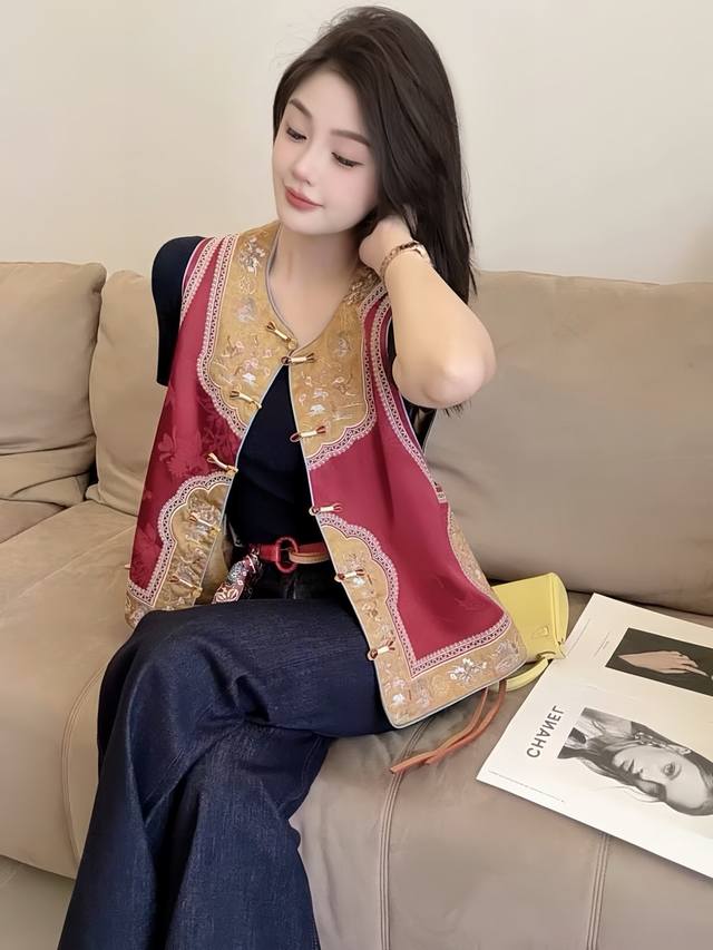 Hot item recommendation: Chinese style high-end contrast color heavy-duty vest.