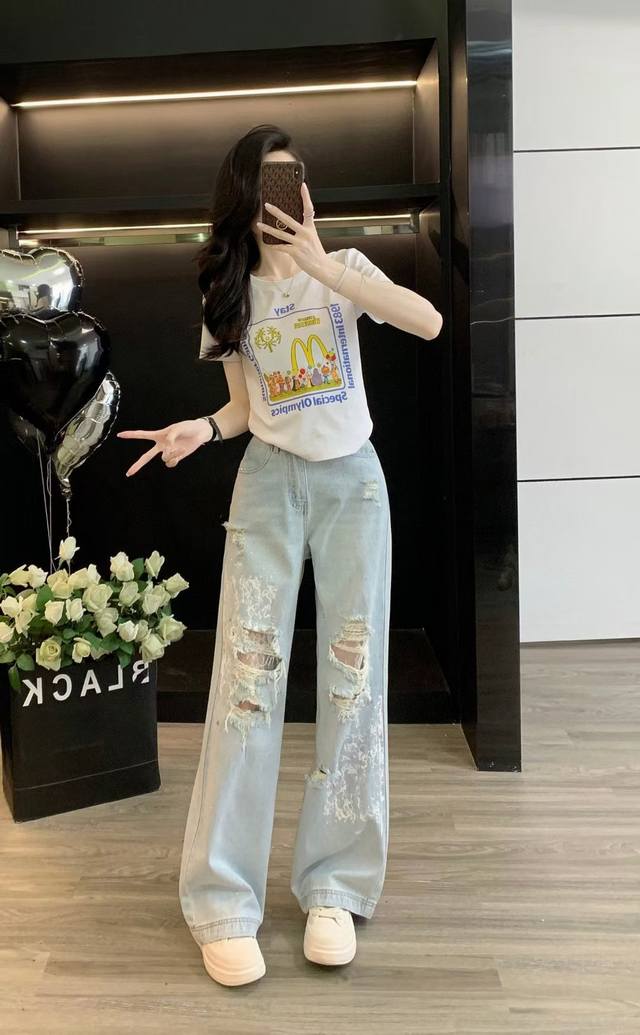 Summer printed T-shirt and denim pants set! Fabric: Cotton, polyester, spandex