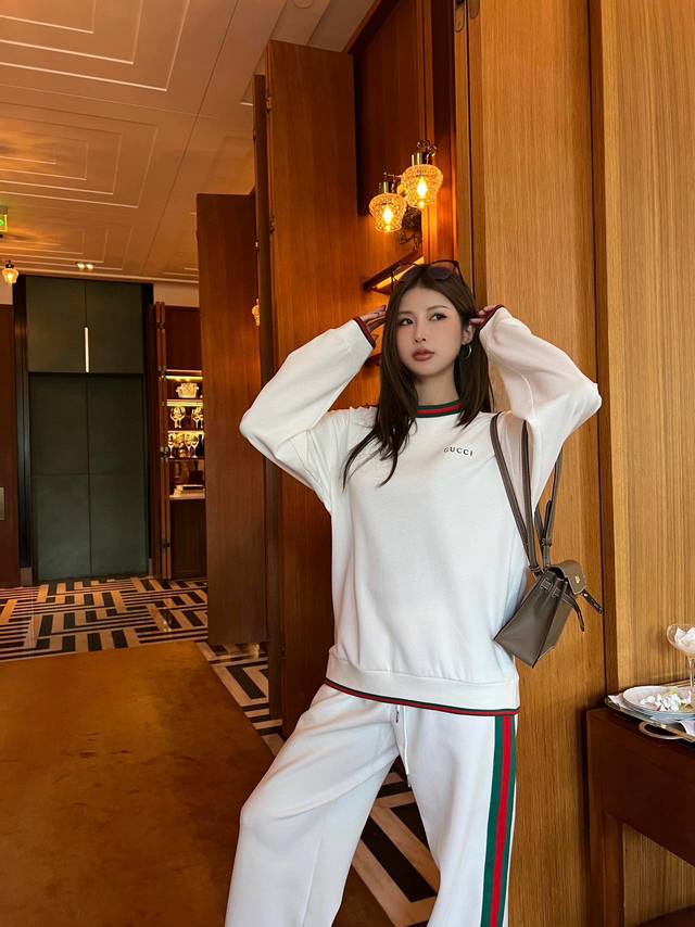 Gucc* 2025Fw new tops, there is no reason to refuse it. A cool style, daily comm