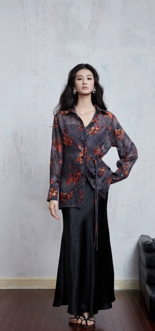 Hot sale! ! High-quality, custom-cut flowers! ! Breathable sun-proof shirt for