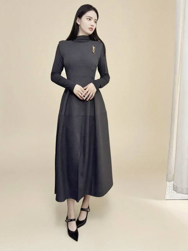 2025Aw Ysl vest skirt set, cashmere base with vest skirt, the elegance and textu