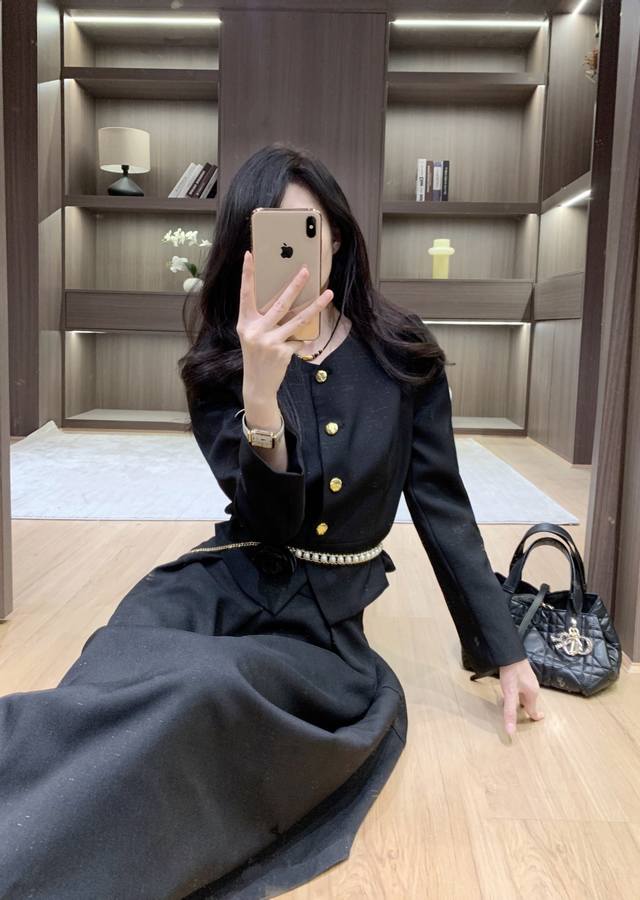 New sweet little fragrance style suit, a must-have when changing seasons, it wi