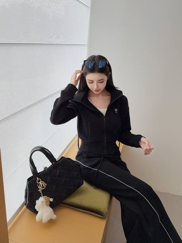 25Ss new style suit with hooded design, small jacket + elastic waist casual pant