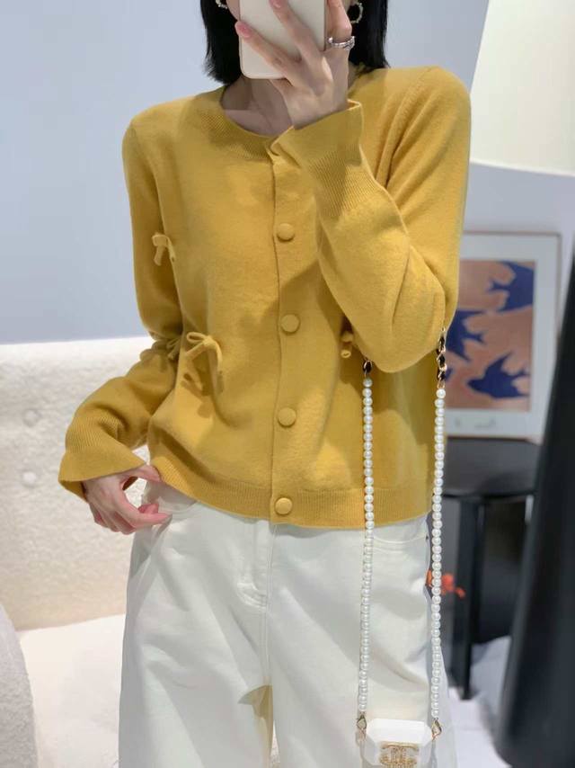 Buttoned bow knitted cardigan