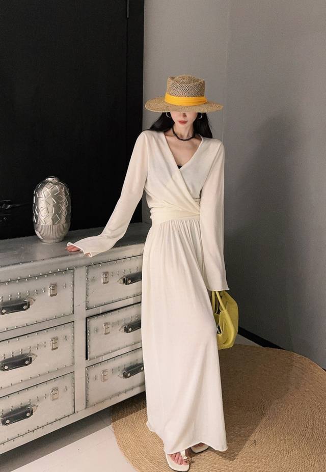 Minimalist fine wool bandage knitted top and skirt set One size