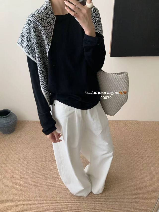 wool shawl round neck long sleeves