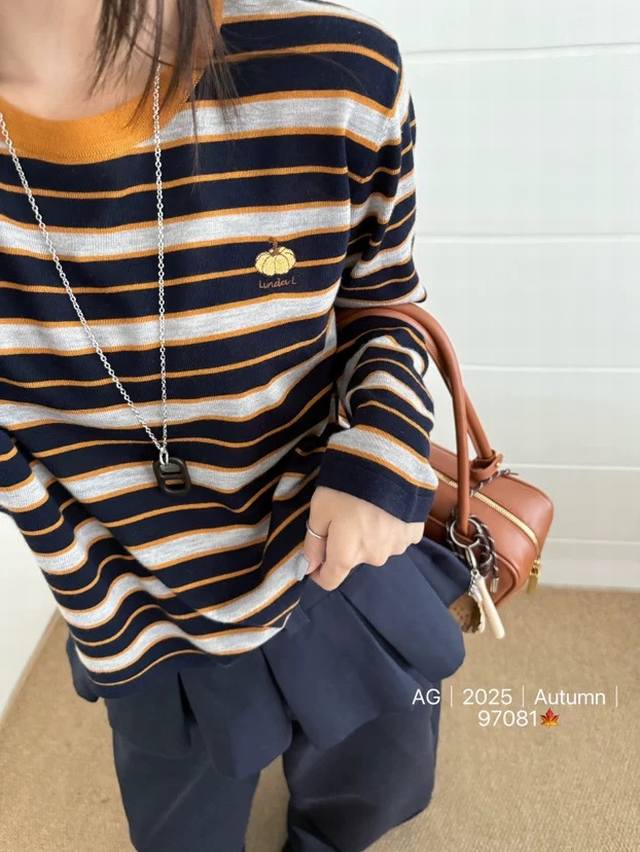 European Station 2025 Early Autumn New Pumpkin Embroidery Round Neck Striped Co