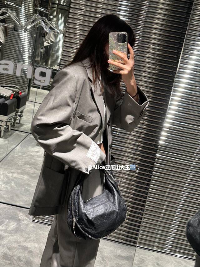 Aw Autumn and winter retro buckle loose suit collar jacket is shipped, the king