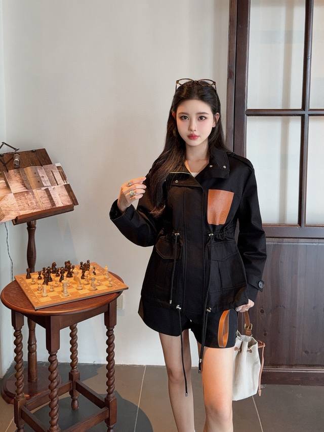 Loew* epaulette design, large pockets, drawstring waist jacket, classic logo lea