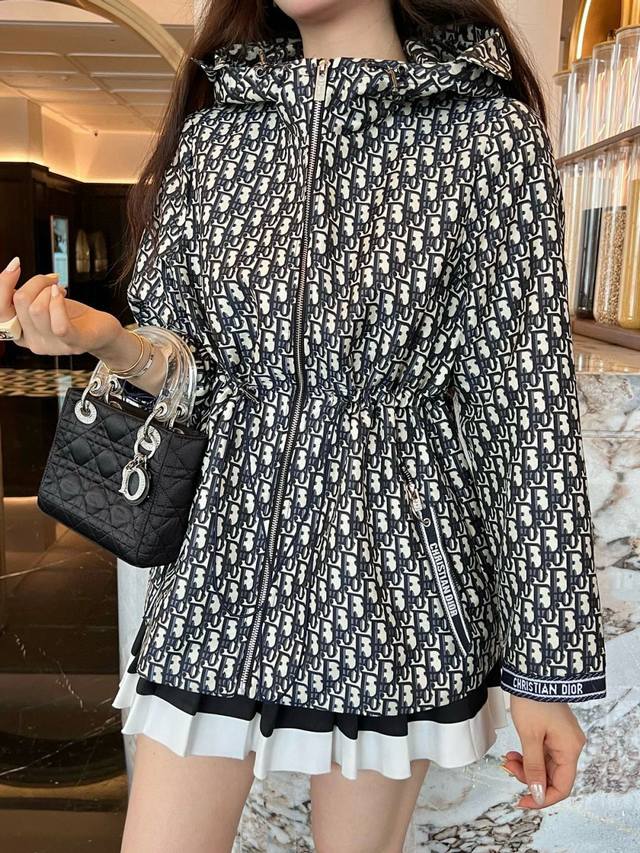 Christian Dio* 2025Fw new hooded jacket, classic old flower jacquard fabric, dra