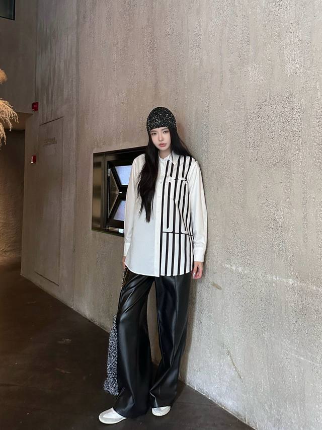 D satin stitching printed logo shirt, custom mold, hardware accessories, superb