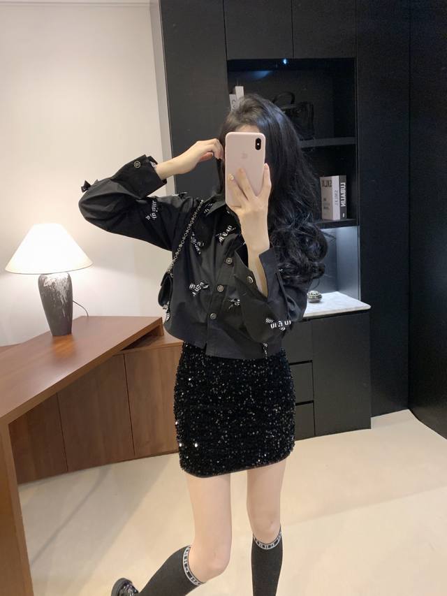 25Ss Early Spring New Miu Bow Shirt ~ Exclusive New Arrival, Contrast Color Ribb