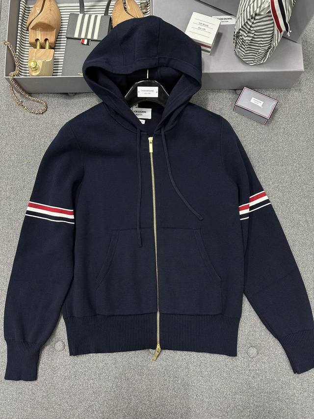 Cotton armband zipper hooded cardigan jacket This is Tb's favorite jacket this