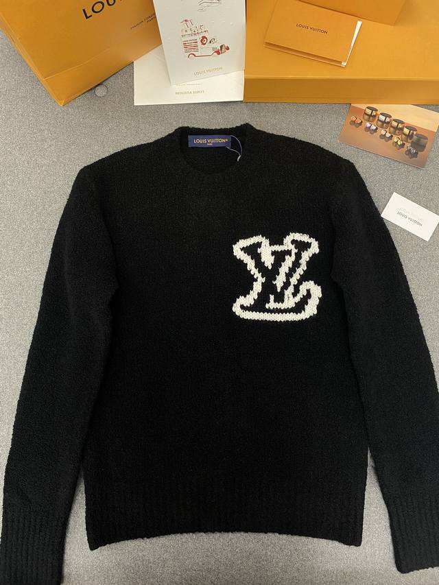 Sheep and wool blended crew neck sweater I received a very heartbreaking comment
