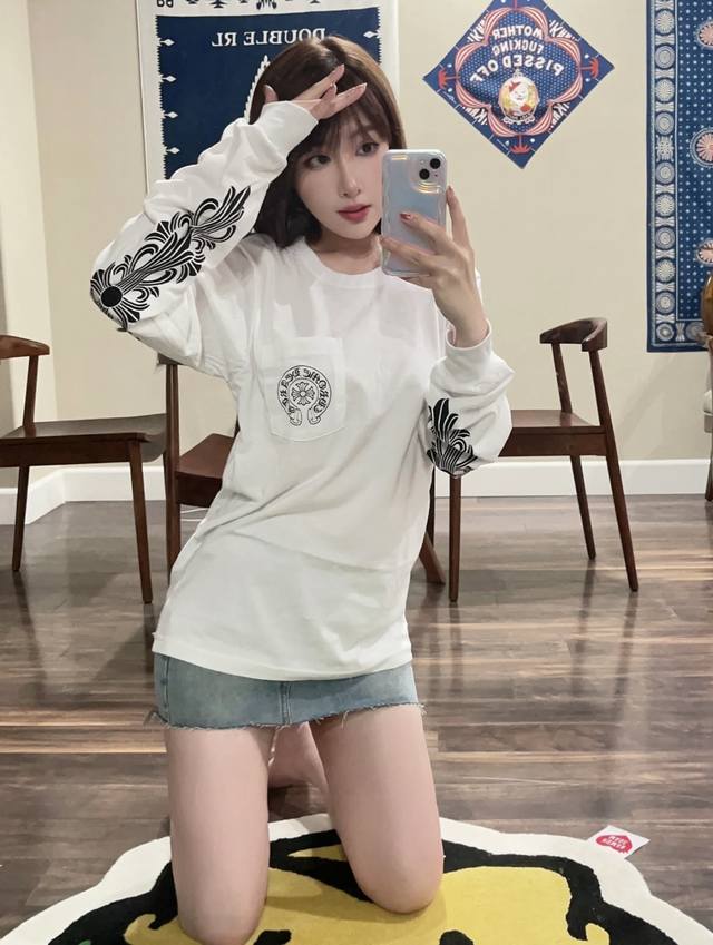 New! Latest Ch 25New Flower Arm Sanskrit Horseshoe Long Sleeve T-shirt Color: B