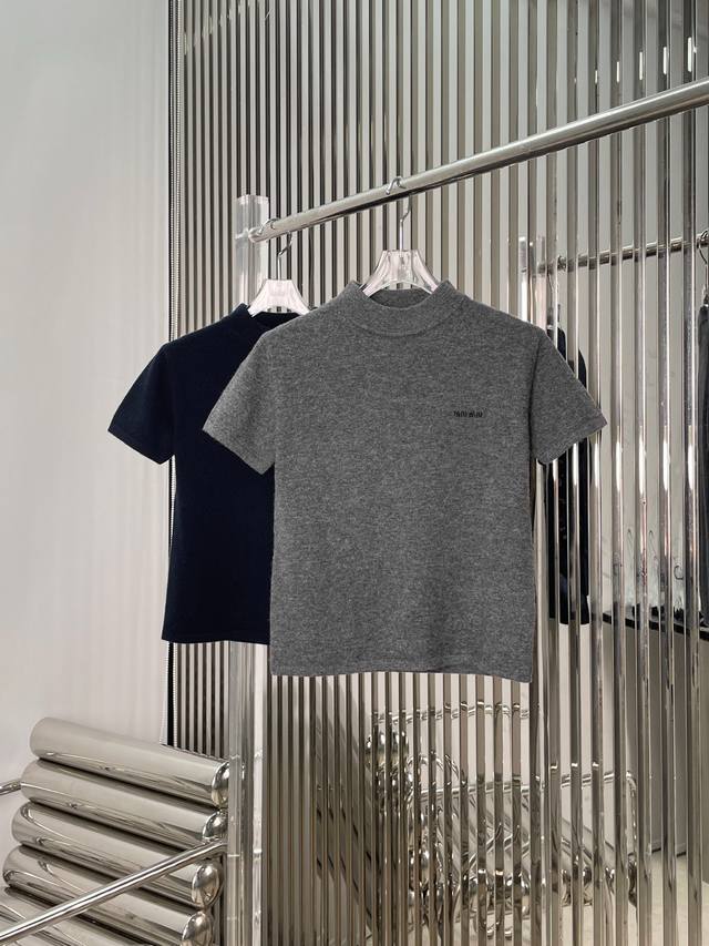 Actual photos! Latest Miu 25New short-sleeved knitted top Color: Gray, Blue Siz