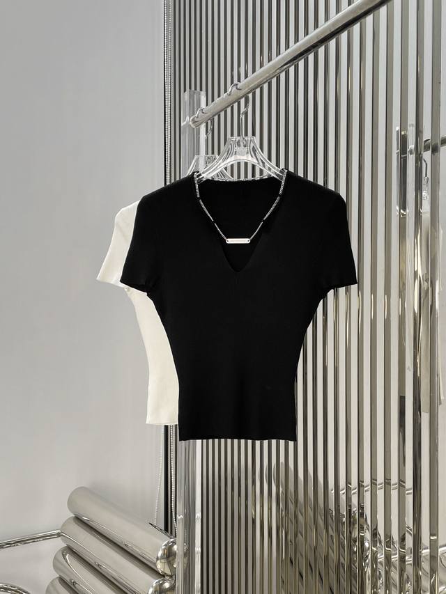Actual photos! Latest Aw 25New nameplate necklace knit short-sleeved top. Color