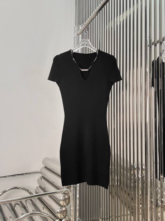 Actual photos! Latest Aw 25New nameplate necklace knit short-sleeved dress. Siz