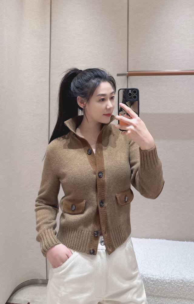 New! Latest L New knitted patchwork jacket, colors: camel, white. Size: Sml.