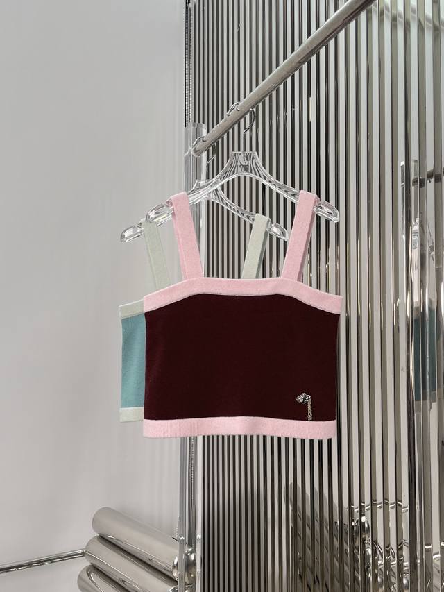 Actual photos! Latest Ch 25New colorblock knitted camisole and skirt. Size: S-1